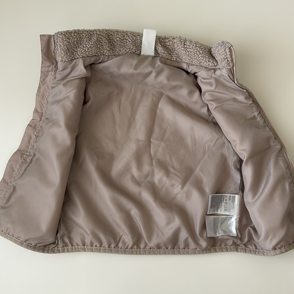 H&M Toddler Sherpa Fleece Vest Beige Size 2T - Picture 5 of 7